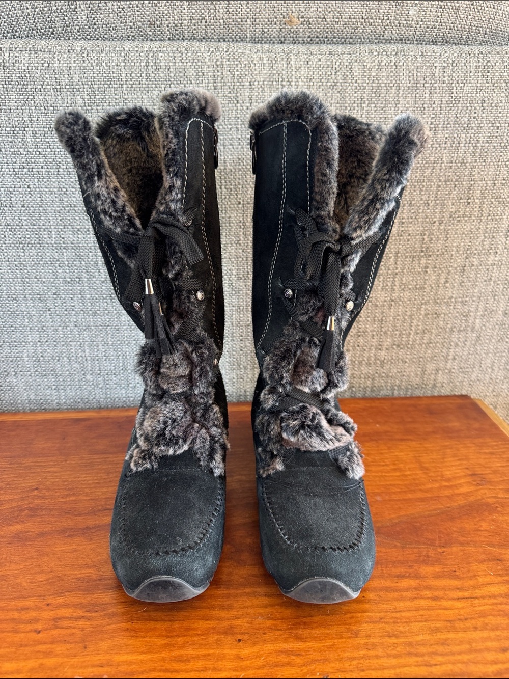 London Fog Black Suede Faux-Fur Winter Boots Size 6.5